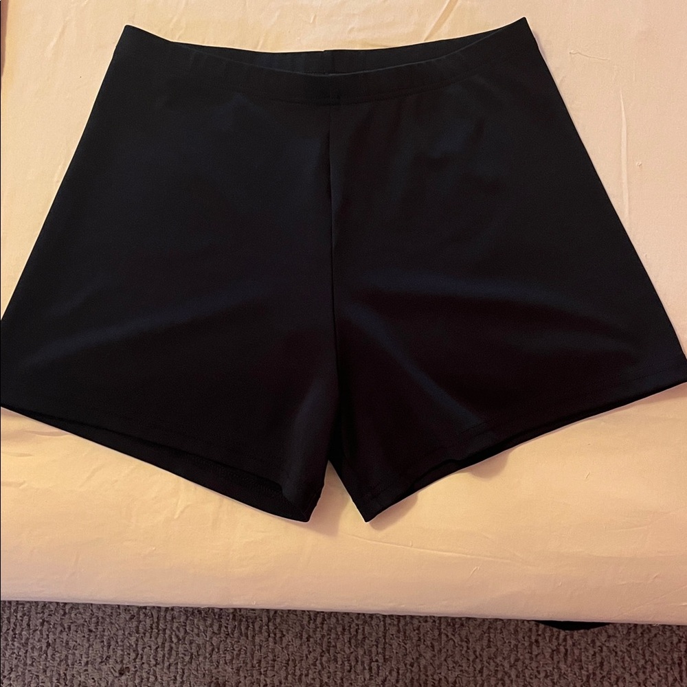 CHASSE Black High-Waisted Athletic Shorts